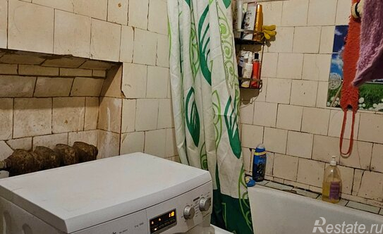 Продажа 3-комн квартиры на вторичном рынке Малоохтинский проспект,  д. 86А к1