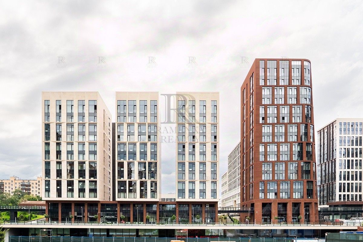 Продажа 3-комн квартиры на вторичном рынке улица Усачева, 15А