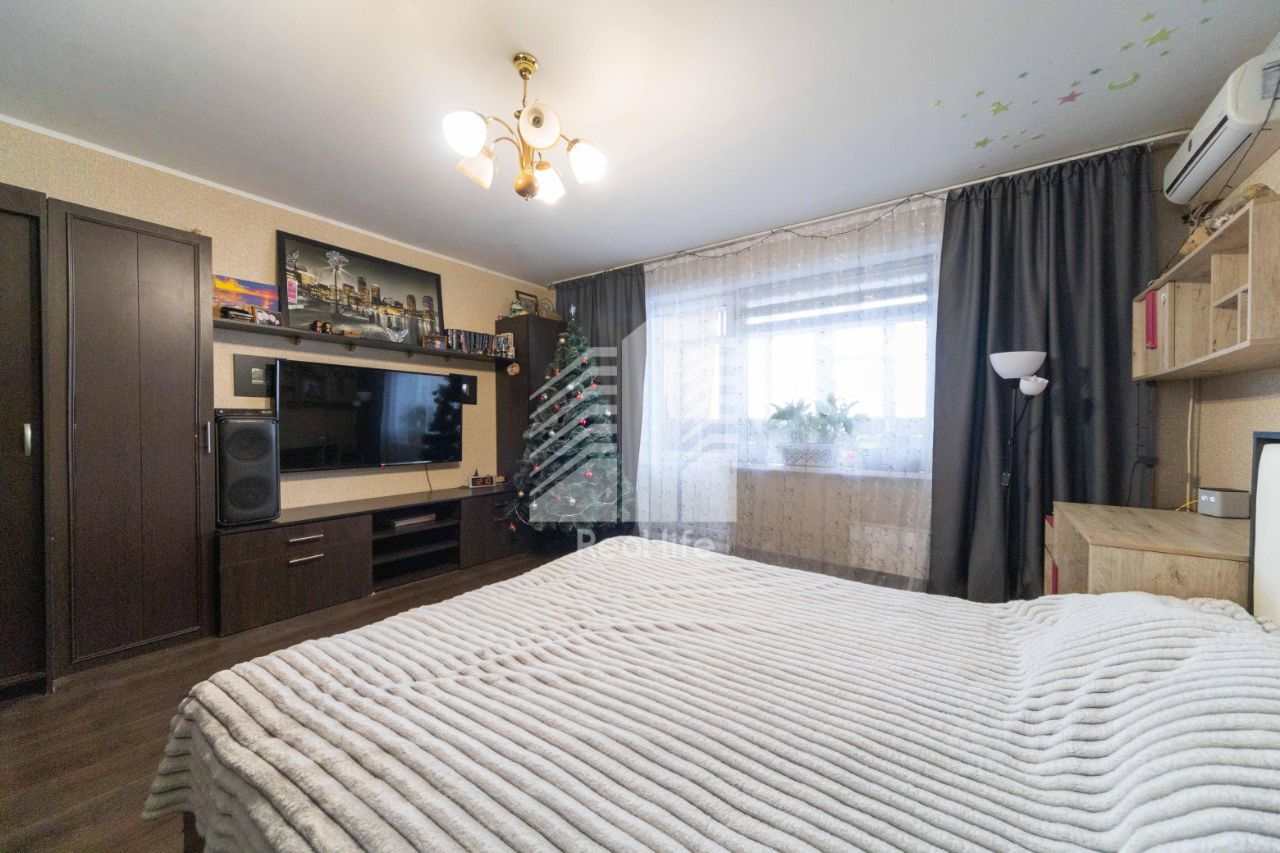 Продажа 3-комн квартиры на вторичном рынке Северный мкр, улица Гагарина,  д. 48