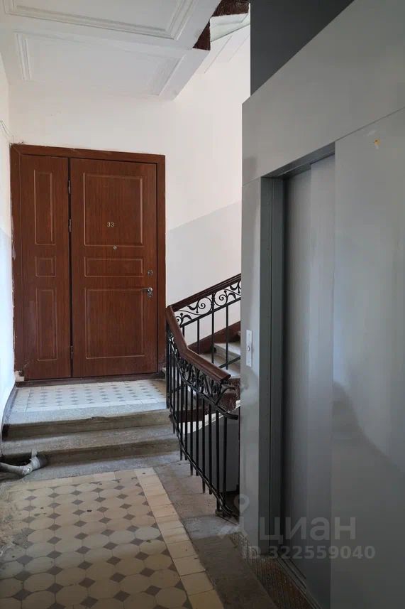 Продажа 4-комн квартиры на вторичном рынке улица Большая Зеленина, 28