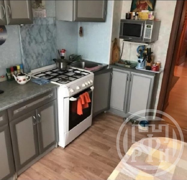 Продажа 4-комн квартиры на вторичном рынке Гаврилово пос., Школьная ул. ,  д. 1