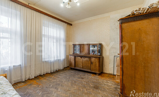 Продажа 3-комн квартиры на вторичном рынке ул Декабристов,  д. 33