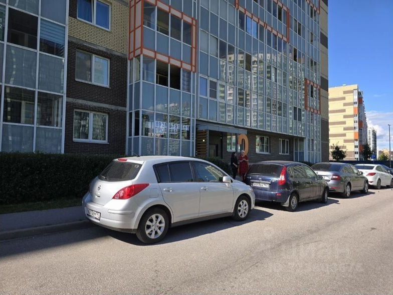 Продажа студии пос. Бугры, бульвар Воронцовский, 5к4