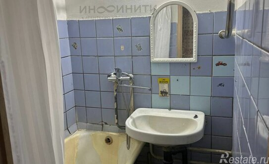 Продажа 2-комн квартиры на вторичном рынке улица Маршала Тимошенко,  д. 36