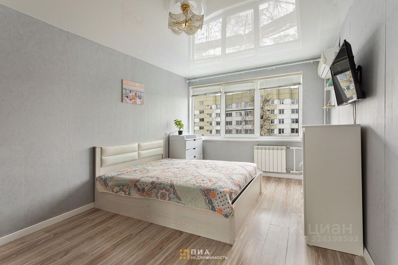 Продажа 1-комн квартиры на вторичном рынке улица Генерала Симоняка, 8К2