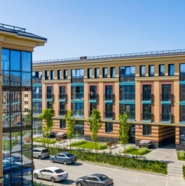 Продажа 1-комн квартиры на вторичном рынке Шушары п,  д. 4 к2 с2