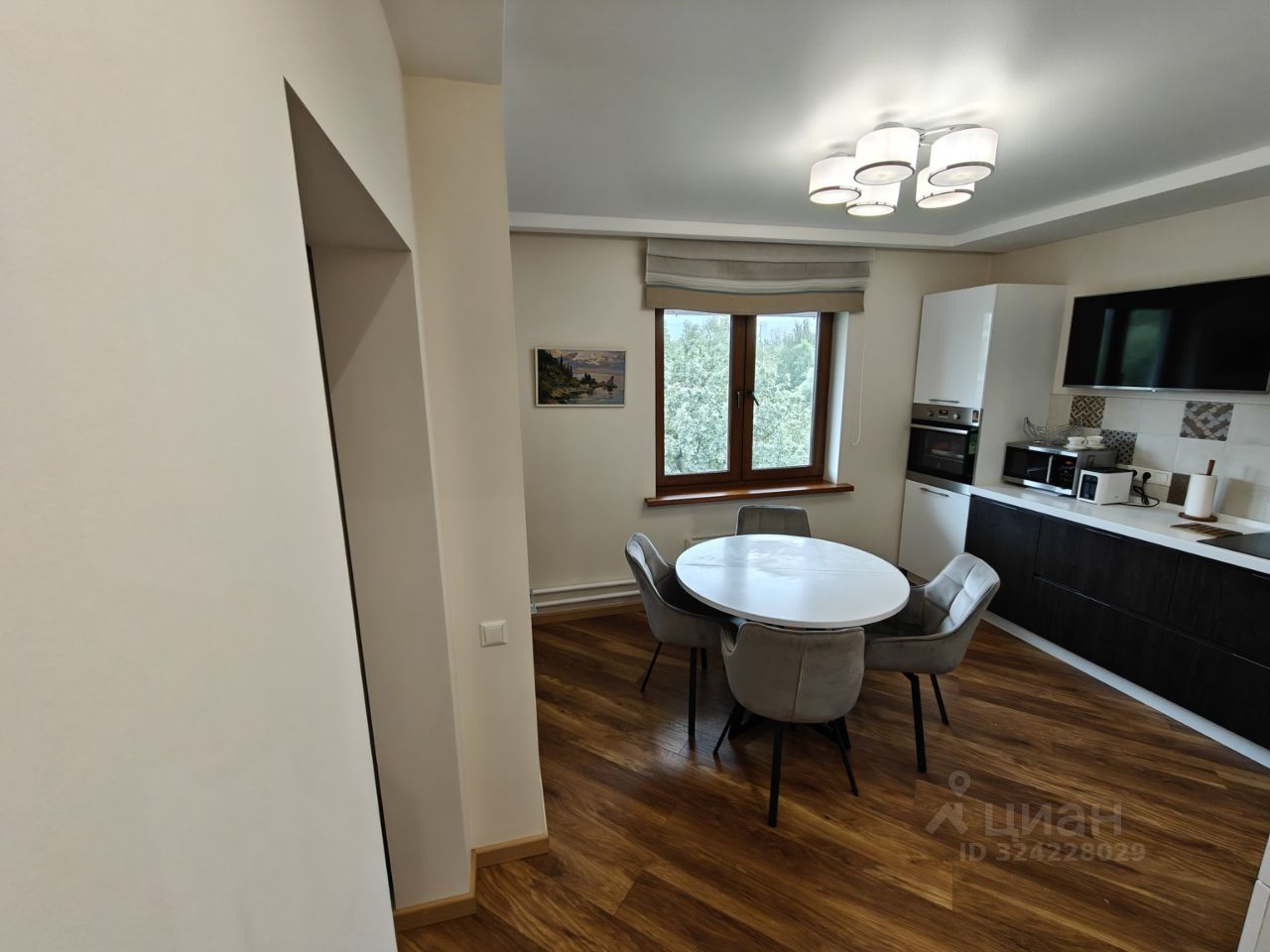 Продажа 2-комн квартиры на вторичном рынке Абрамцевская улица, 7