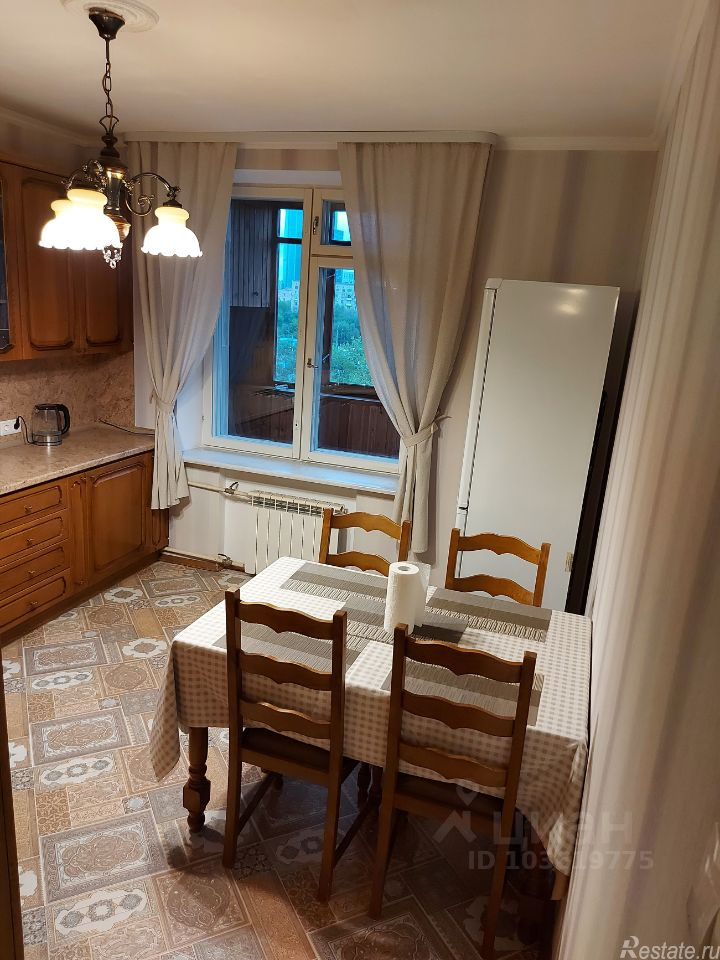 Аренда 4-комн квартиры на вторичном рынке улица Генерала Ермолова,  д. 10/6