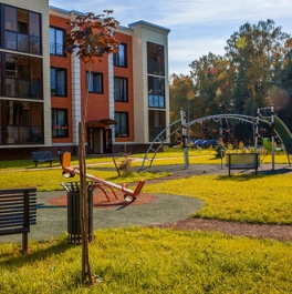 Продажа 3-комн квартиры на вторичном рынке Кедровая улица,  д. 18