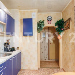 Продажа 2-комн квартиры на вторичном рынке улица Котина,  д. 7 к1