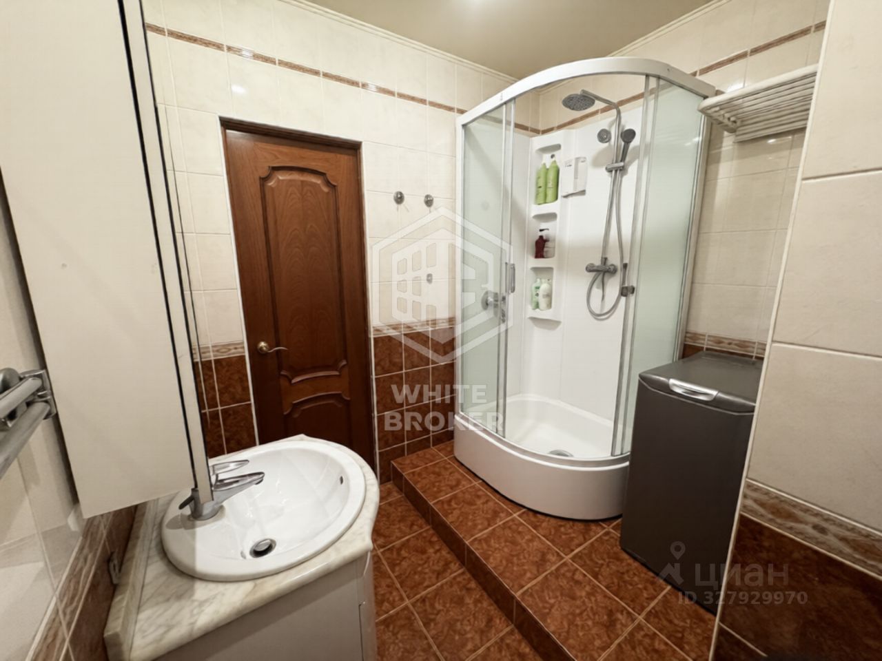 Продажа 4-комн квартиры на вторичном рынке Байкальская улица, 35К4