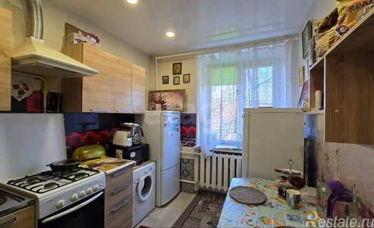 Продажа 3-комн квартиры на вторичном рынке Кириши, пр-кт Ленина,  д. 9