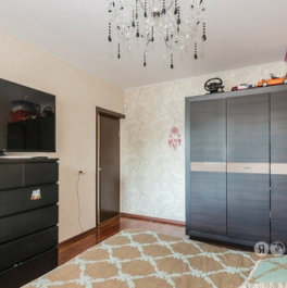 Аренда 3-комн квартиры на вторичном рынке улица Дмитриевского,  д. 11