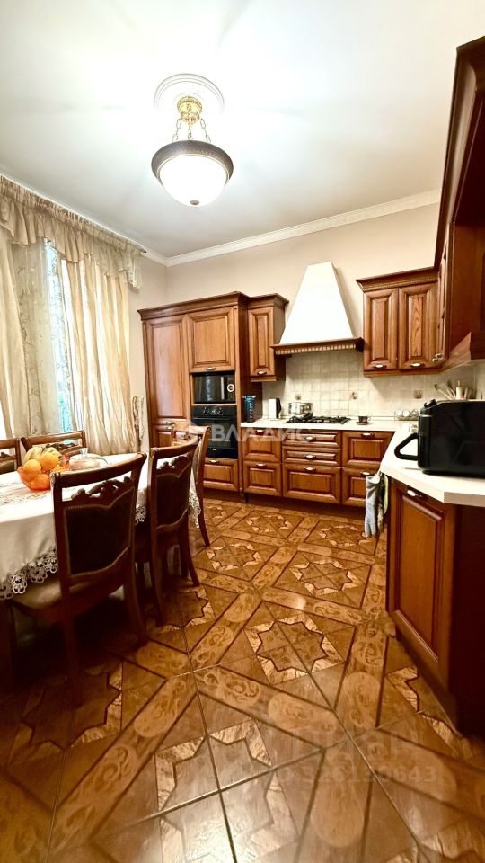 Продажа 3-комн квартиры на вторичном рынке Кутузовский проспект, 35