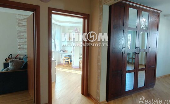 Продажа 3-комн квартиры на вторичном рынке ул Онежская,  д. 13,  к. 1