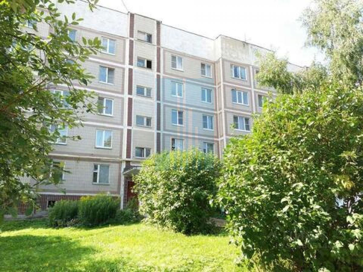 Продажа 3-комн квартиры на вторичном рынке пос. Любучаны, улица Спортивная, 15