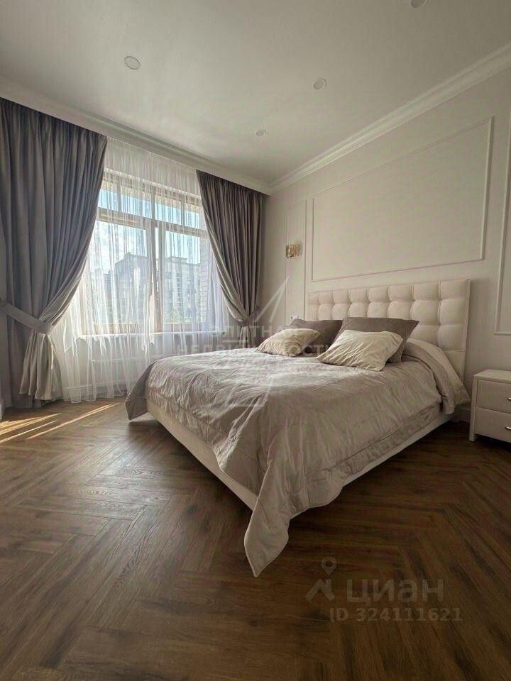 Аренда 2-комн квартиры на вторичном рынке набережная Реки Карповки, 31к1