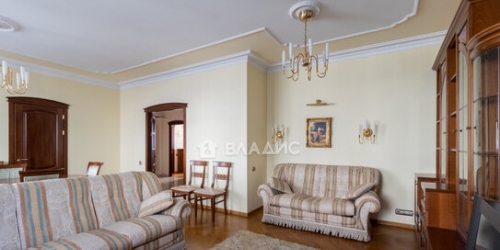 4-комн квартира Головин Б. пер,  д. 2/16