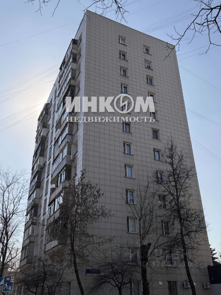 Продажа 2-комн квартиры на вторичном рынке Перовская улица, 43