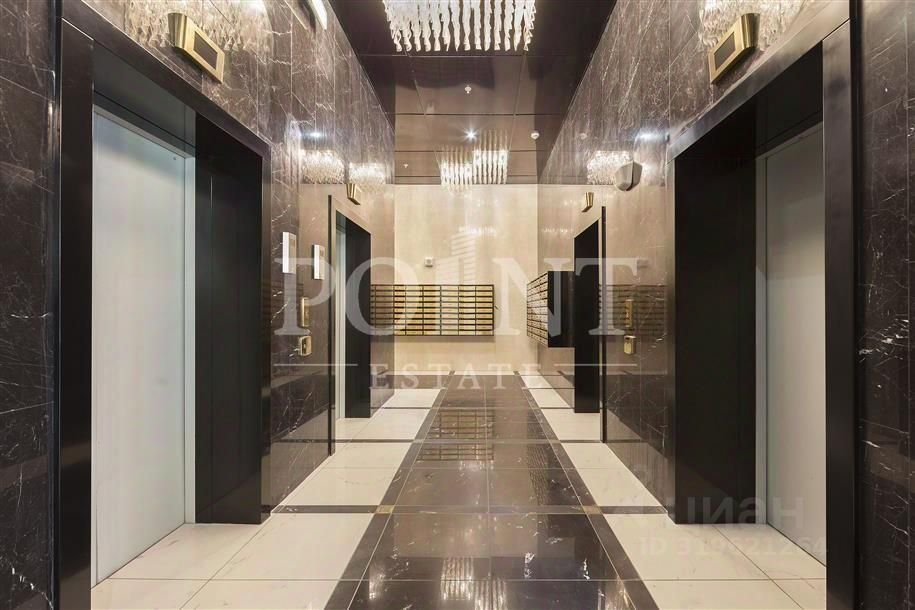 Продажа 3-комн квартиры на вторичном рынке Минская улица, 2