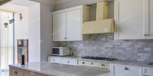 4-комн квартира Озерная Б. ул,  д. 70