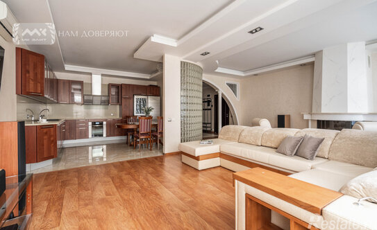 Продажа 4-комн квартиры на вторичном рынке Волховский переулок