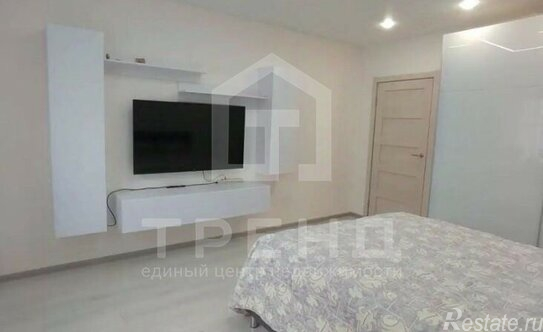 Продажа 2-комн квартиры на вторичном рынке Ветеранов пр-кт,  д. 183