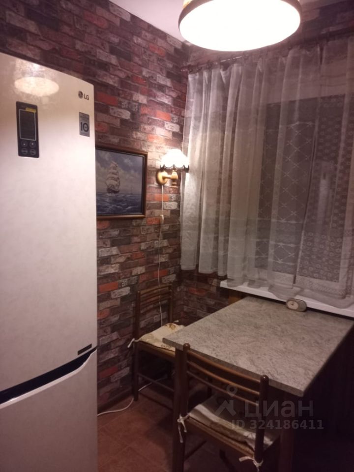 Продажа 2-комн квартиры на вторичном рынке Парашютная улица, 22К1