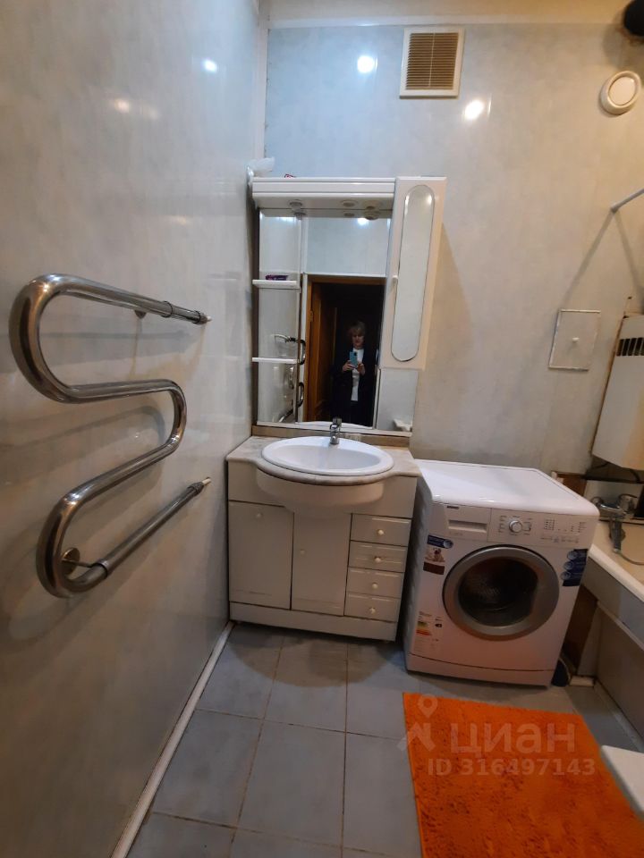 Продажа 3-комн квартиры на вторичном рынке Лечебная улица, 19