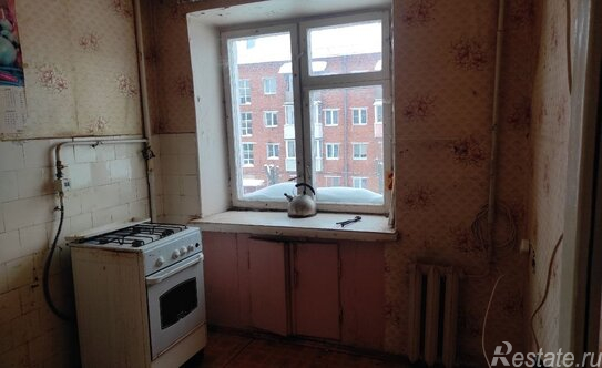 Продажа 3-комн квартиры на вторичном рынке Лотошино, ул Микрорайон,  д. 7