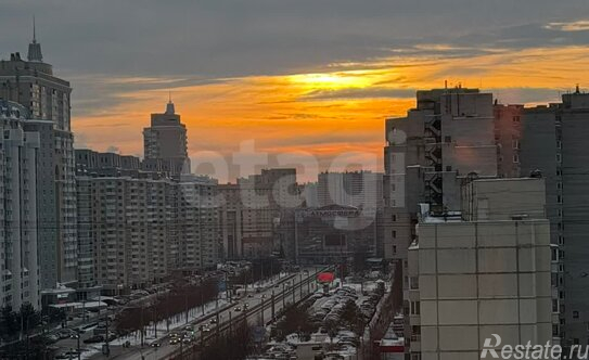 Продажа 3-комн квартиры на вторичном рынке ул Долгоозёрная,  д. 14