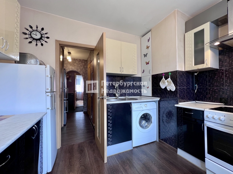 Продажа 3-комн квартиры на вторичном рынке Шлиссельбургский пр-кт, д 45 к А