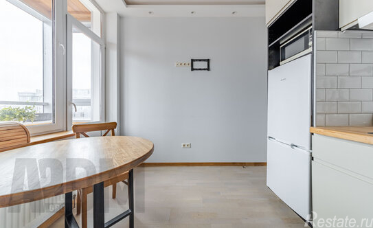 Продажа 1-комн квартиры на вторичном рынке Ждановская улица