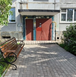 Продажа 1-комн квартиры на вторичном рынке Приозерск, Калинина,  д. 49