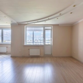 Продажа 3-комн квартиры на вторичном рынке Стачек пр-кт,  д. 92,  к. 3