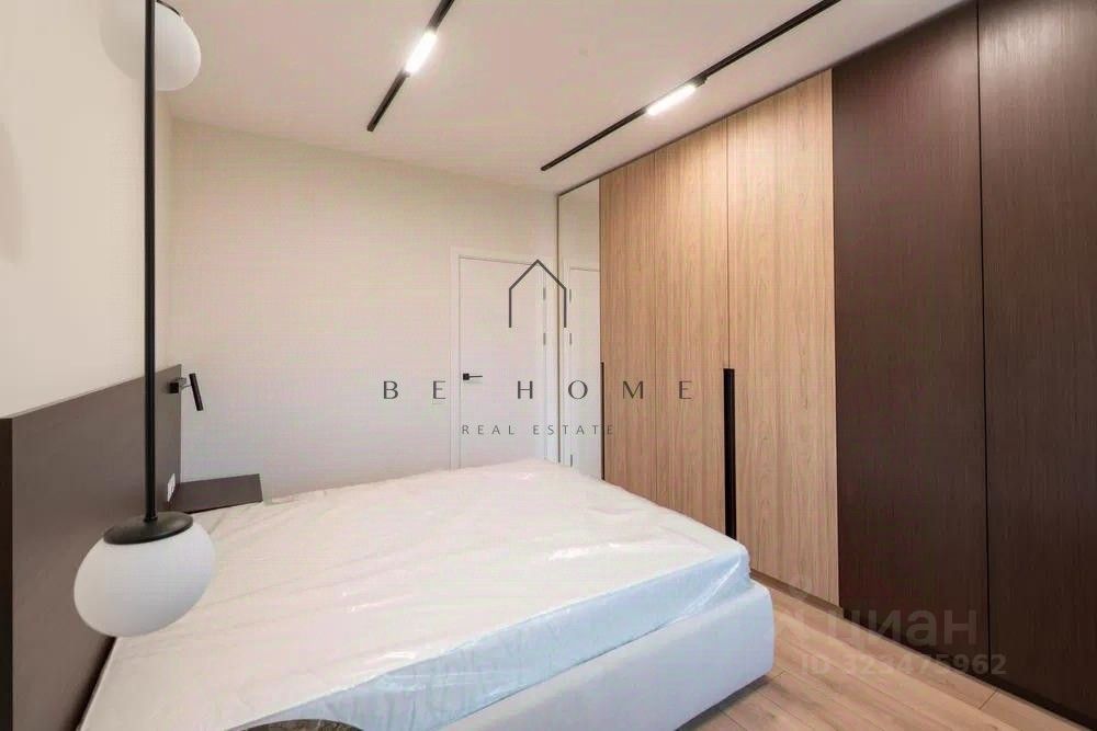 Аренда 3-комн квартиры на вторичном рынке набережная Воскресенская, 32