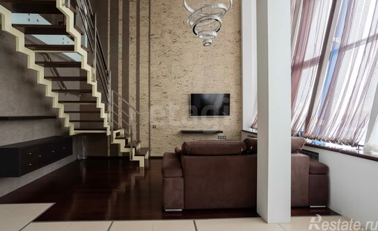 Продажа 2-комн квартиры на вторичном рынке Хасанская улица