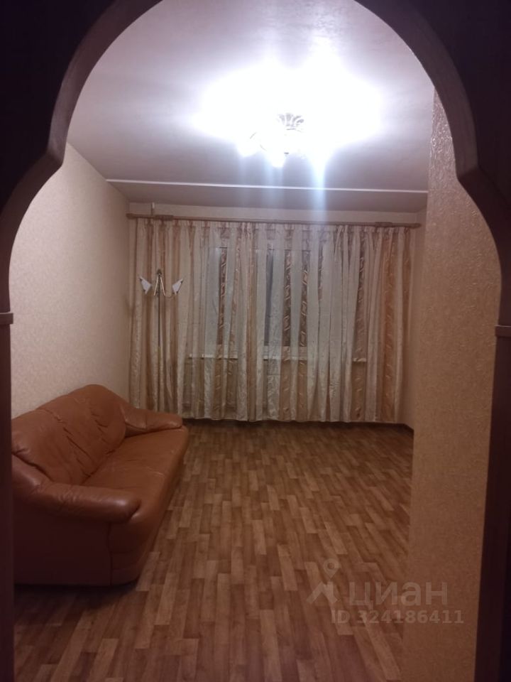 Продажа 2-комн квартиры на вторичном рынке Парашютная улица, 22К1