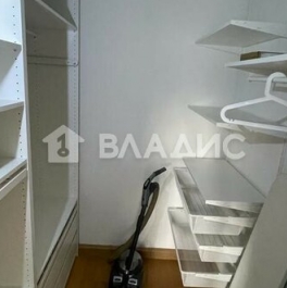 Продажа 1-комн квартиры на вторичном рынке Заревый проезд,  д. 9