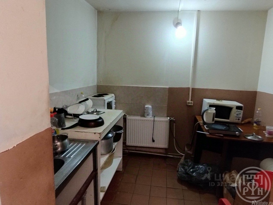 Продажа отдельного здания Кузьмоловский, ул Строителей,  д. 5