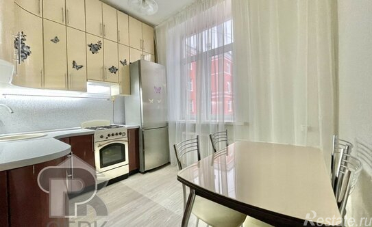 Продажа 3-комн квартиры на вторичном рынке Душинская улица,  д. 20