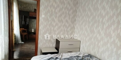 3-комн квартира ул Молостовых,  д. 15,  к. 3