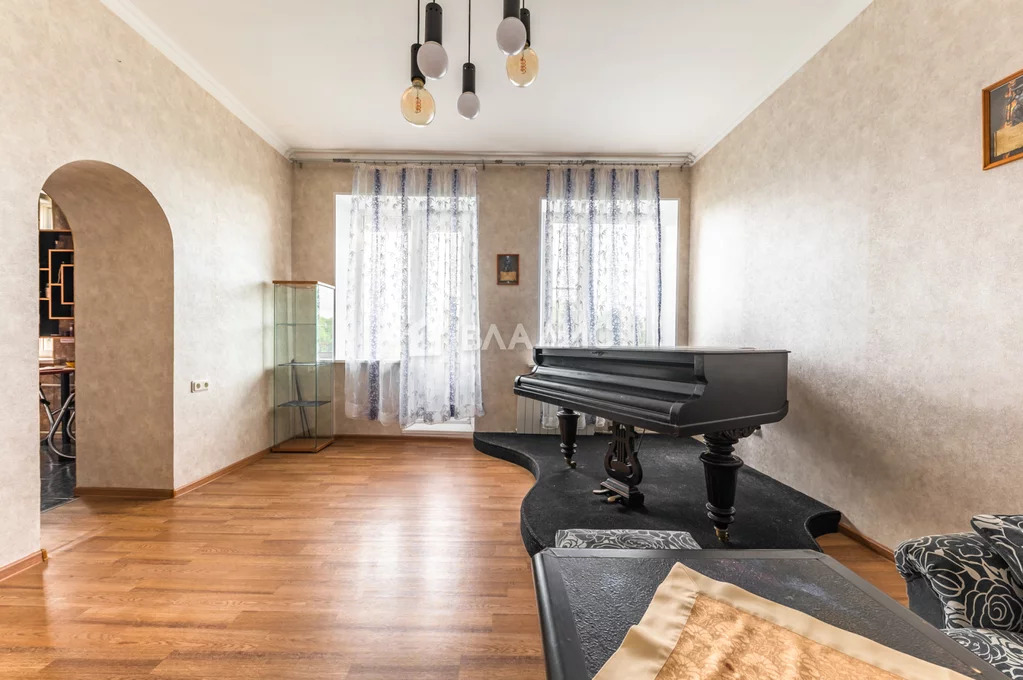 3-комн квартира ул. Ткачей,  д. 4