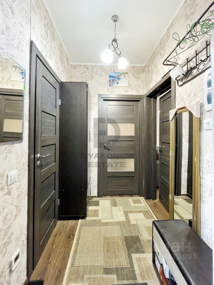 Продажа 1-комн квартиры на вторичном рынке Комендантский проспект, 66к3