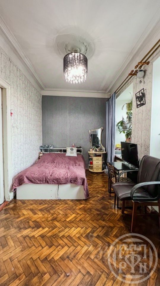 Продажа 4-комн квартиры на вторичном рынке Пионерская улица, 22