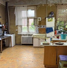 Продажа 10-комн квартиры на вторичном рынке Офицерский переулок,  д. 8Б