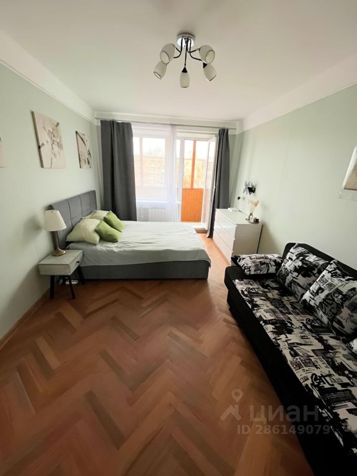 Продажа 1-комн квартиры на вторичном рынке Авиационная улица, 22