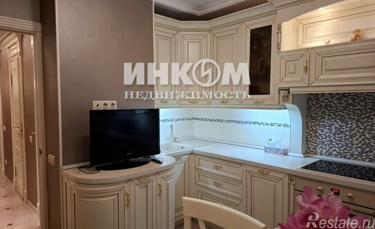 Продажа 3-комн квартиры на вторичном рынке улица Борисовские Пруды