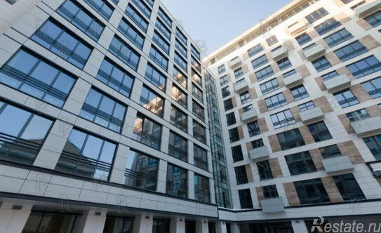 Продажа 4-комн квартиры на вторичном рынке Казарменный пер,  д. 3