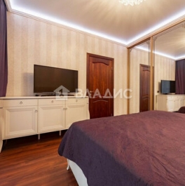 Продажа 2-комн квартиры на вторичном рынке улица Катерников,  д. 7